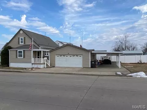 1021 Grand Ave, Perryville, MO 63775