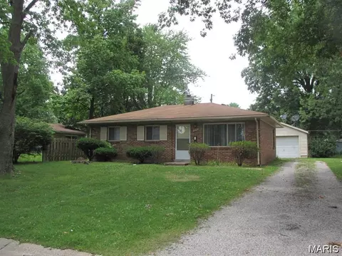 4119 Betty Dr, Belleville, IL 62226