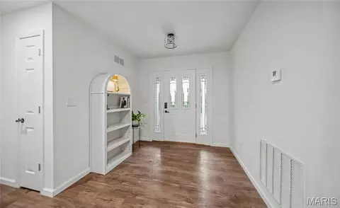 Entry Way - 622 Scottsvale Dr, Rolla, MO 65401 photo 1 of 2