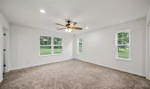 Living - 622 Scottsvale Dr, Rolla, MO 65401 photo 3 of 3