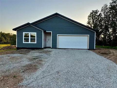 2043 Kay Ave, Lebanon, MO 65536