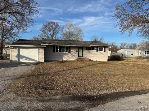 729 W Court St, Kahoka, MO 63445
