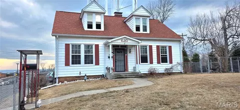 620 Opdyke St, Chester, IL 62233