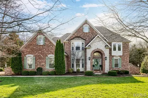 1199 August Lake Dr, Defiance, MO 63341