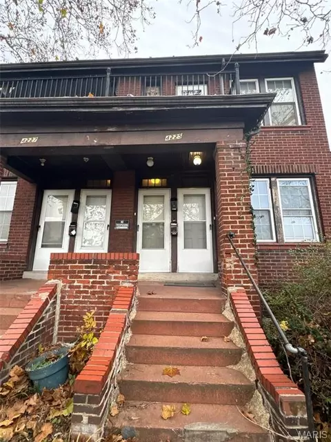 4225 E Sacramento Ave, Saint Louis, MO 63115