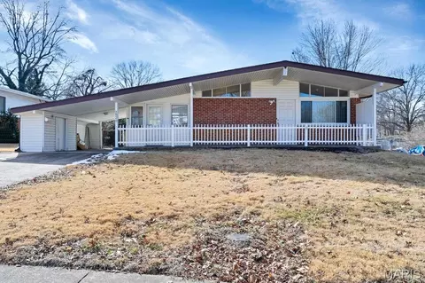 2620 Belair Ter, Florissant, MO 63033