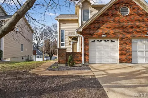 16250 Lea Oak Ct, Chesterfield, MO 63017