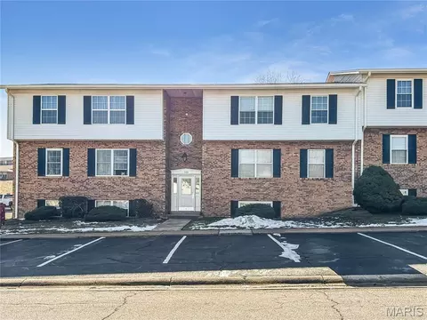 720 Horn St # 108, Washington, MO 63090