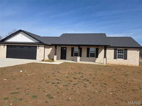 15 Concorde Ct, Benton, MO 63736