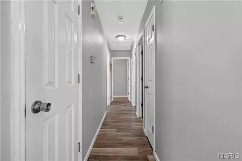 Entry Way - 2157 Gregory Dr, Pacific, MO 63069 photo 2 of 3