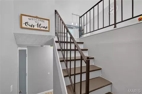Entry Way - 2157 Gregory Dr, Pacific, MO 63069 photo 3 of 3