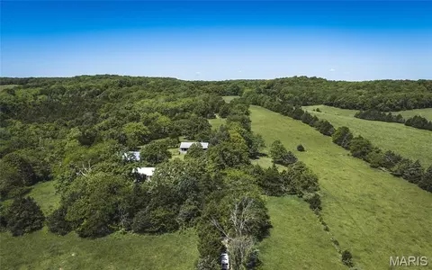 10975 Barnard Rd, Crocker, MO 65452