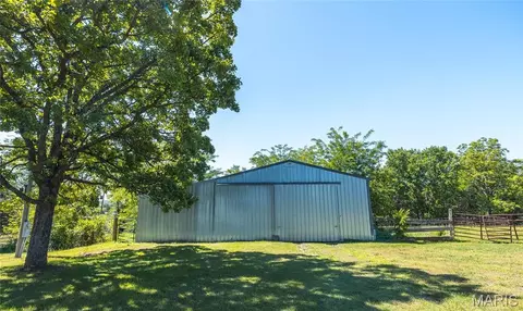 Exterior - 10975 Barnard Rd, Crocker, MO 65452 photo 5 of 7