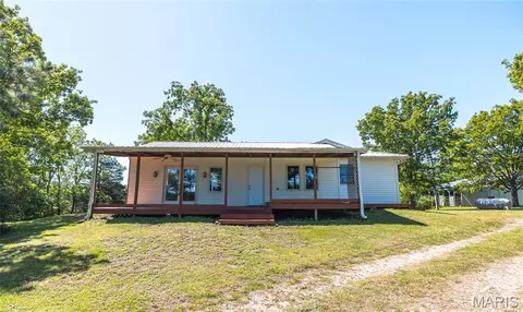 Exterior - 10975 Barnard Rd, Crocker, MO 65452 photo 2 of 7