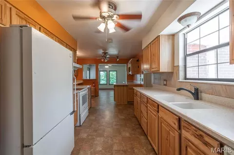Kitchen - 10975 Barnard Rd, Crocker, MO 65452 photo 1 of 2