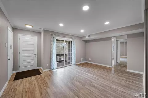 1406 Durango Ln #7, Fenton, MO 63026