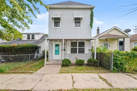 8516 Pennsylvania Ave, Saint Louis, MO 63111