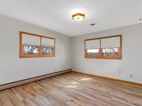 Bedroom - 747 Squaw Rd, Cuba, MO 65453 photo 1 of 6