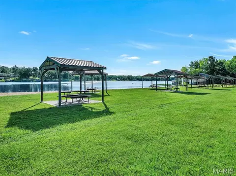 Exterior - 747 Squaw Rd, Cuba, MO 65453 photo 8 of 8