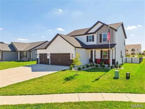 708 Conner Cir, Fairview Heights, IL 62208