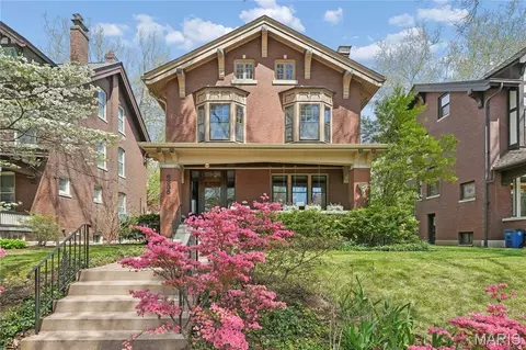 6335 Pershing Ave, University City, MO 63130