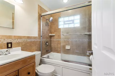 Bath - 537 Blackberry Path, Arnold, MO 63010 photo 1 of 2