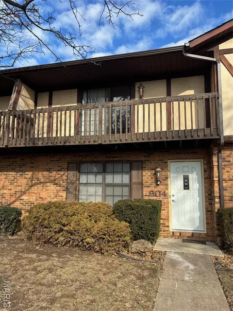 904 Maces Grove Rd, O'fallon, IL 62269