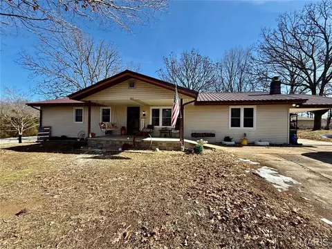 430 N Fredrick St, Houston, MO 65483