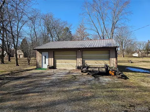 Other - 708 E Walnut St, Steeleville, IL 62288 photo 4 of 15