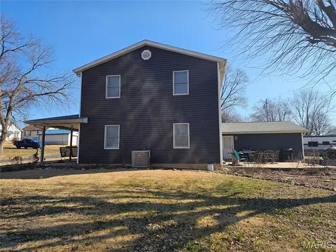 Other - 708 E Walnut St, Steeleville, IL 62288 photo 2 of 15