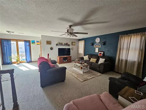 Living - 708 E Walnut St, Steeleville, IL 62288 photo 1 of 1