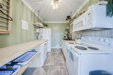 Kitchen - 63 Rose Ct, Rolla, MO 65401 photo 1 of 4