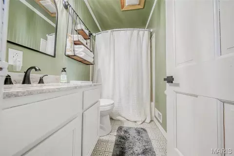 Bath - 63 Rose Ct, Rolla, MO 65401 photo 2 of 2