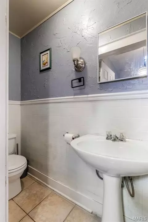 Bath - 404 Marshall St, Fredericktown, MO 63645 photo 1 of 7