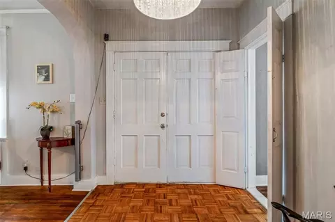 Entry Way - 404 Marshall St, Fredericktown, MO 63645 photo 1 of 4