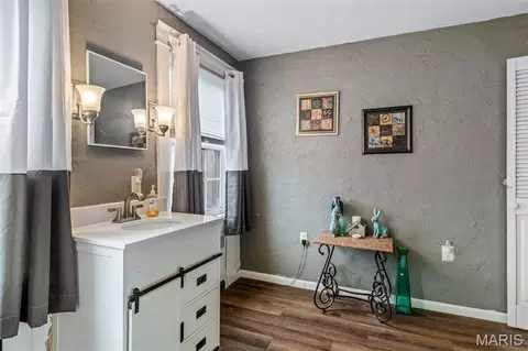 Bath - 404 Marshall St, Fredericktown, MO 63645 photo 7 of 7