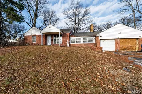 9859 Scottdale Dr, Saint Louis, MO 63136