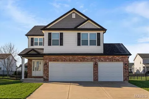3436 Dakota Dr, Belleville, IL 62221