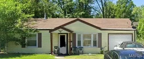 9813 Dennis Dr, Saint Louis, MO 63136
