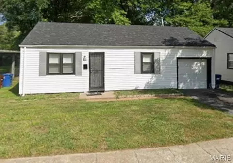 470 Mueller Ave, Saint Louis, MO 63135