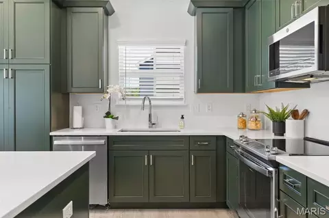 Kitchen - 3300 White Pine Dr, Imperial, MO 63052 photo 2 of 3