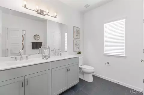 Bath - 3300 White Pine Dr, Imperial, MO 63052 photo 1 of 3