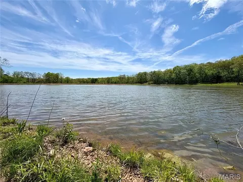 14 Legacy Dr, Potosi, MO 63664