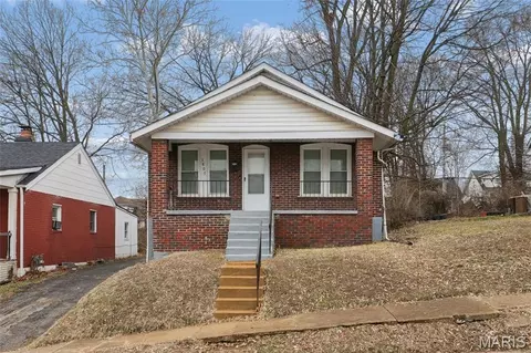 3807 Manola Ave, Pine Lawn, MO 63121