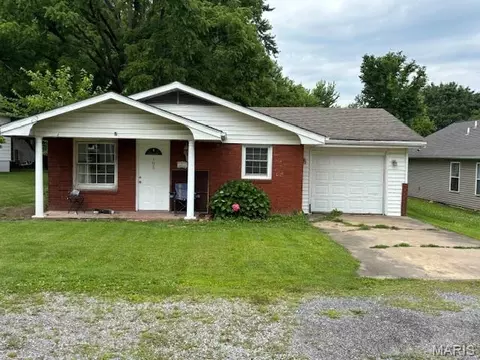 105 Druetta Ave, Scott City, MO 63780