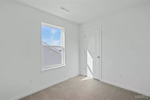 1041 Vardon Meadows Dr, Union, MO 63084 photo 8