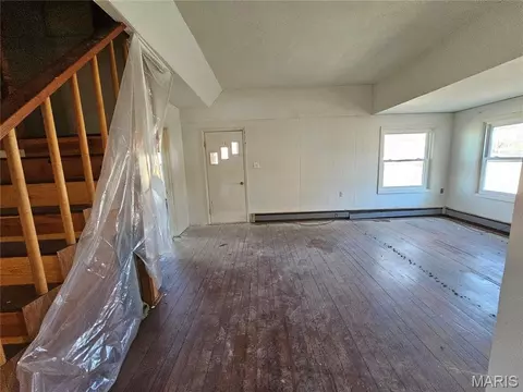 Living - 507 E Pine St, Percy, IL 62272 photo 1 of 2