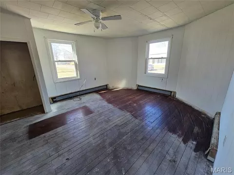 Bedroom - 507 E Pine St, Percy, IL 62272 photo 2 of 3