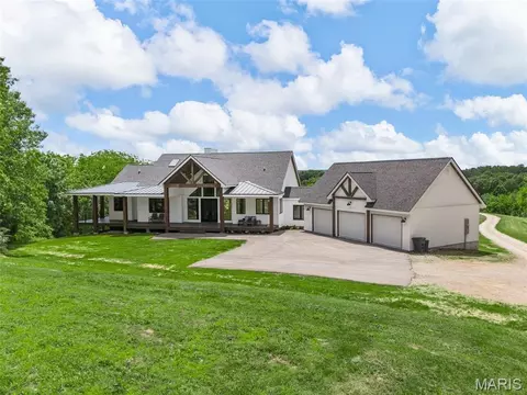 22206 Tree Farm Rd, Warrenton, MO 63383