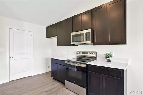 Kitchen - 79 Fall Meadow Ct, Fenton, MO 63026 photo 2 of 3